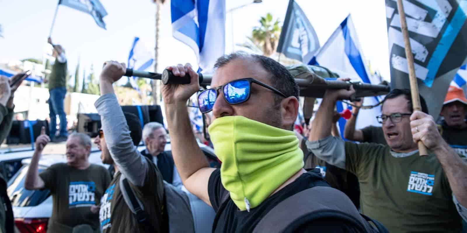 הקריאות לסרבנות מסכנות את מדינת ישראל