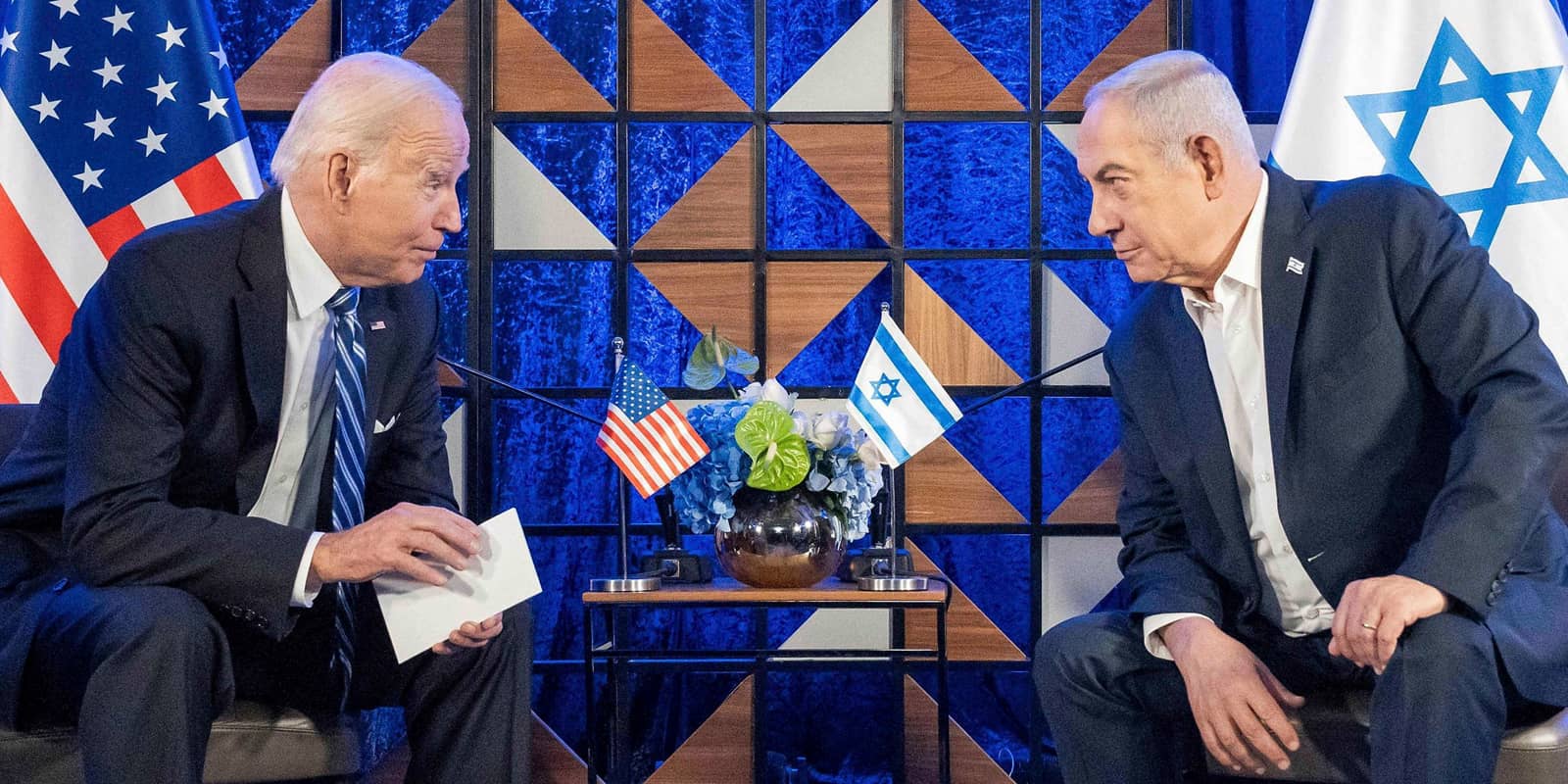 חיבוק הדוב של ארצות הברית – אין ארוחות חינם